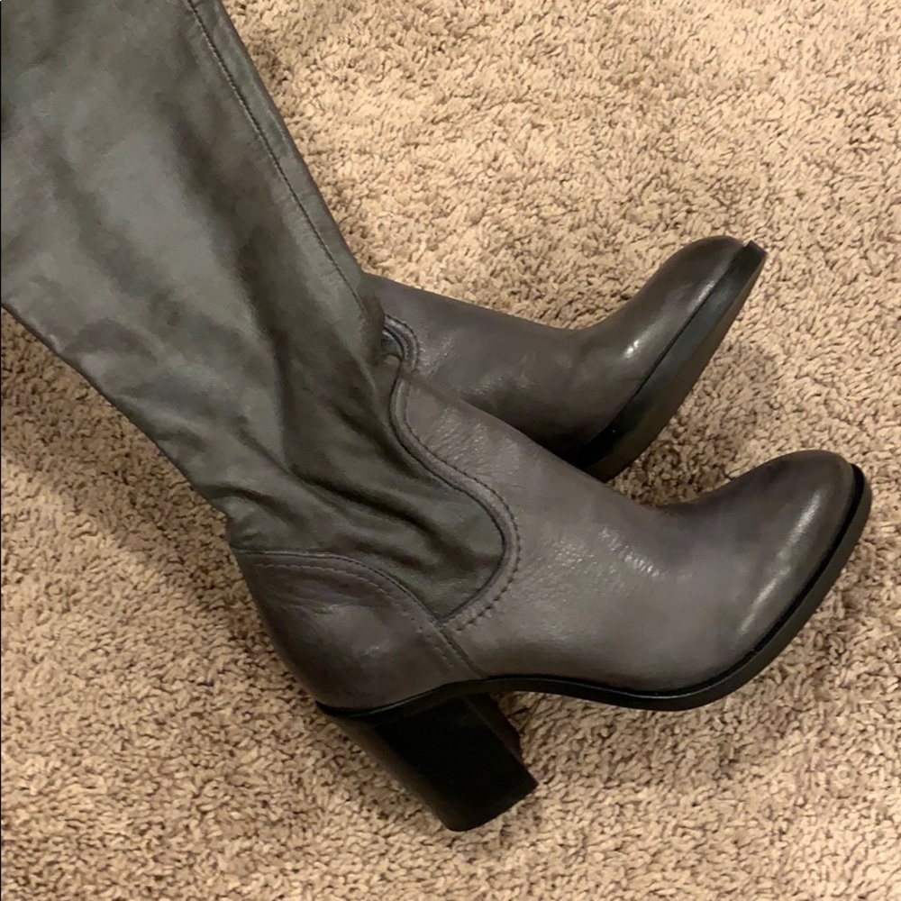 Boots - Picture 5 of 5